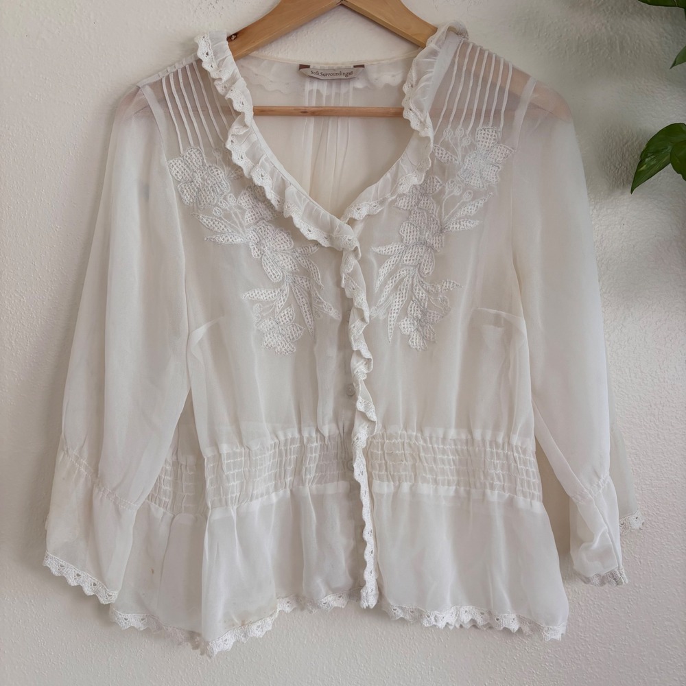 Soft surroundings cottagecore white blouse lightweight prairie embroidered